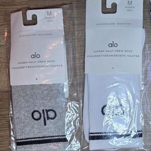 BNWT 2 Pairs ALO Unisex Socks - Size Medium - White And Grey